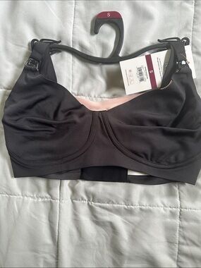 Everyday Seamless Nursing Bra - Black with Pink Lining